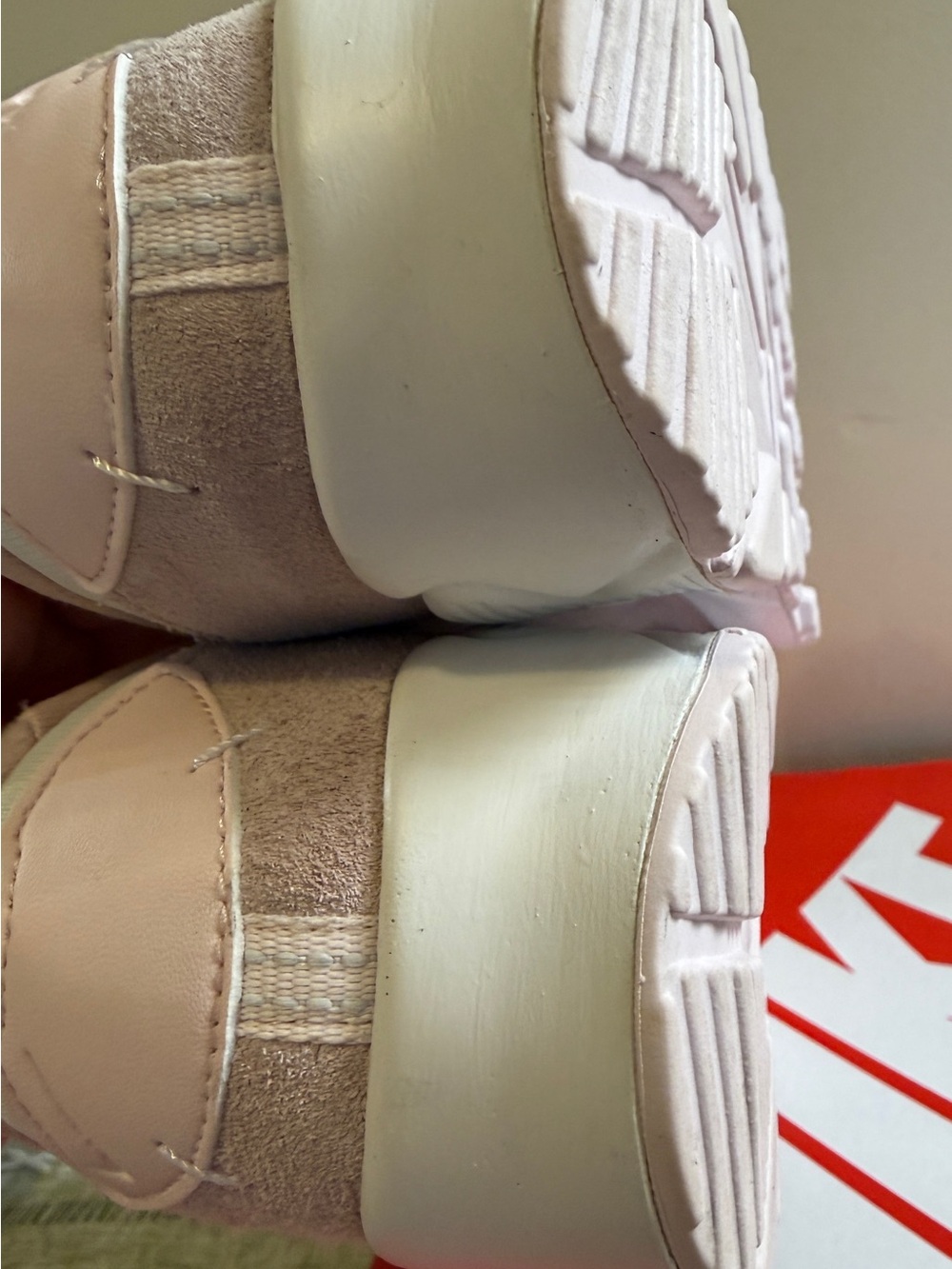 Nike Women's Air Max 90 Futura Sneakers Blush Pink White Size 8 New with Box - Picture 7 of 10